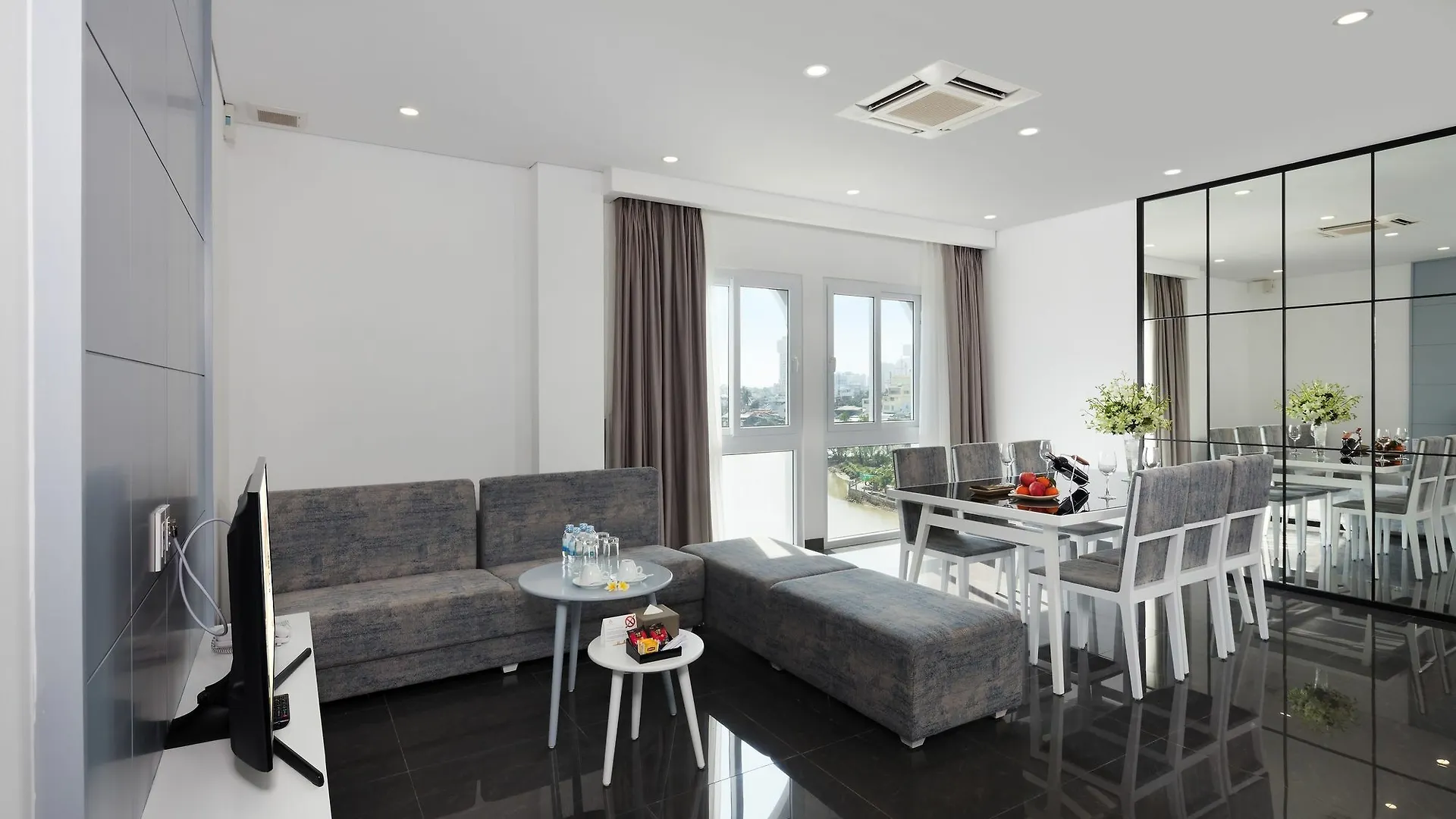 Cham Oasis Nha Trang Resort Condotel 5*,
