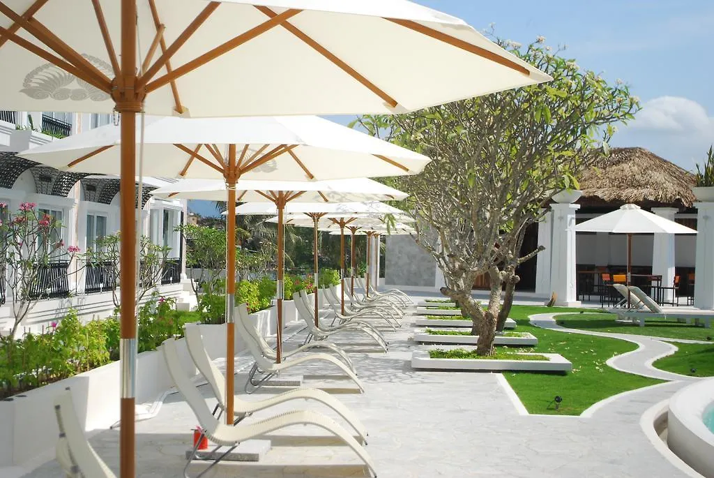 Cham Oasis Nha Trang Resort Condotel 5*,