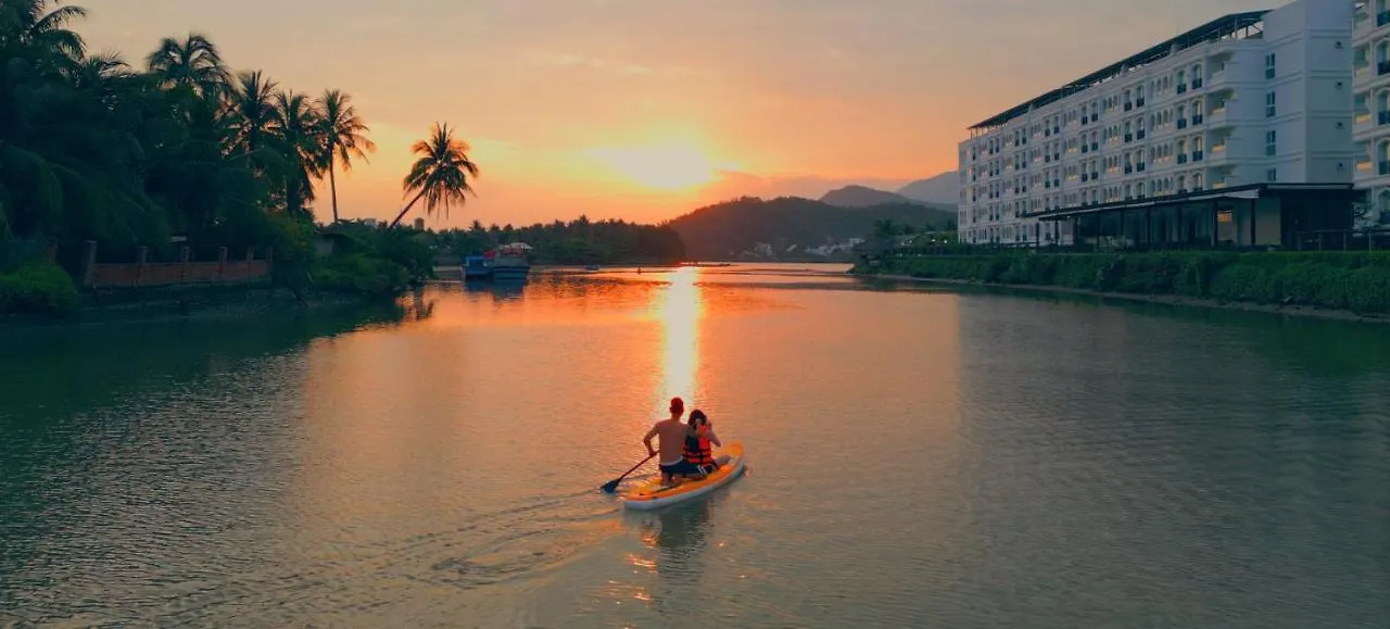 Cham Oasis Nha Trang Resort Condotel