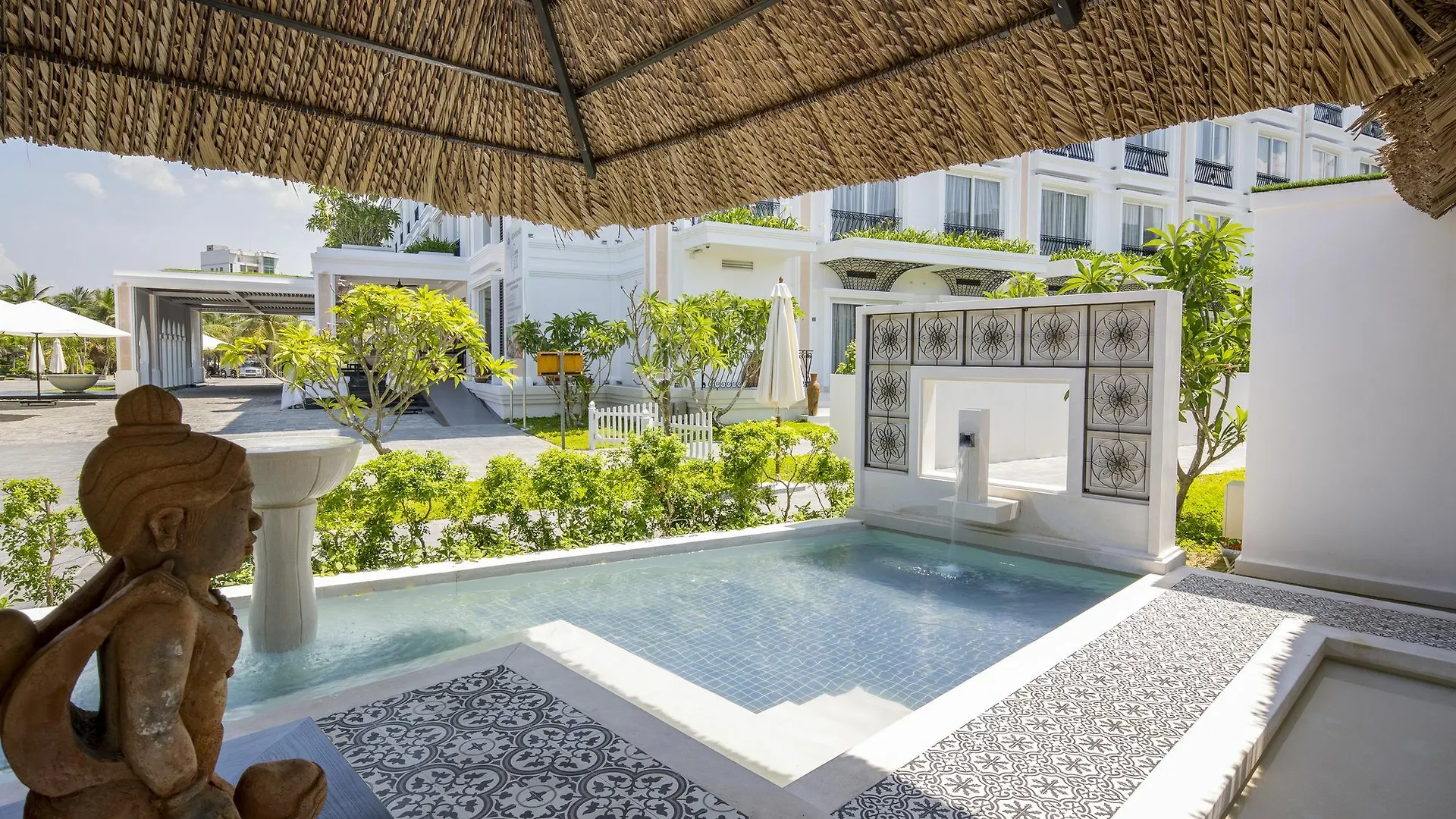 Cham Oasis Nha Trang Resort Condotel